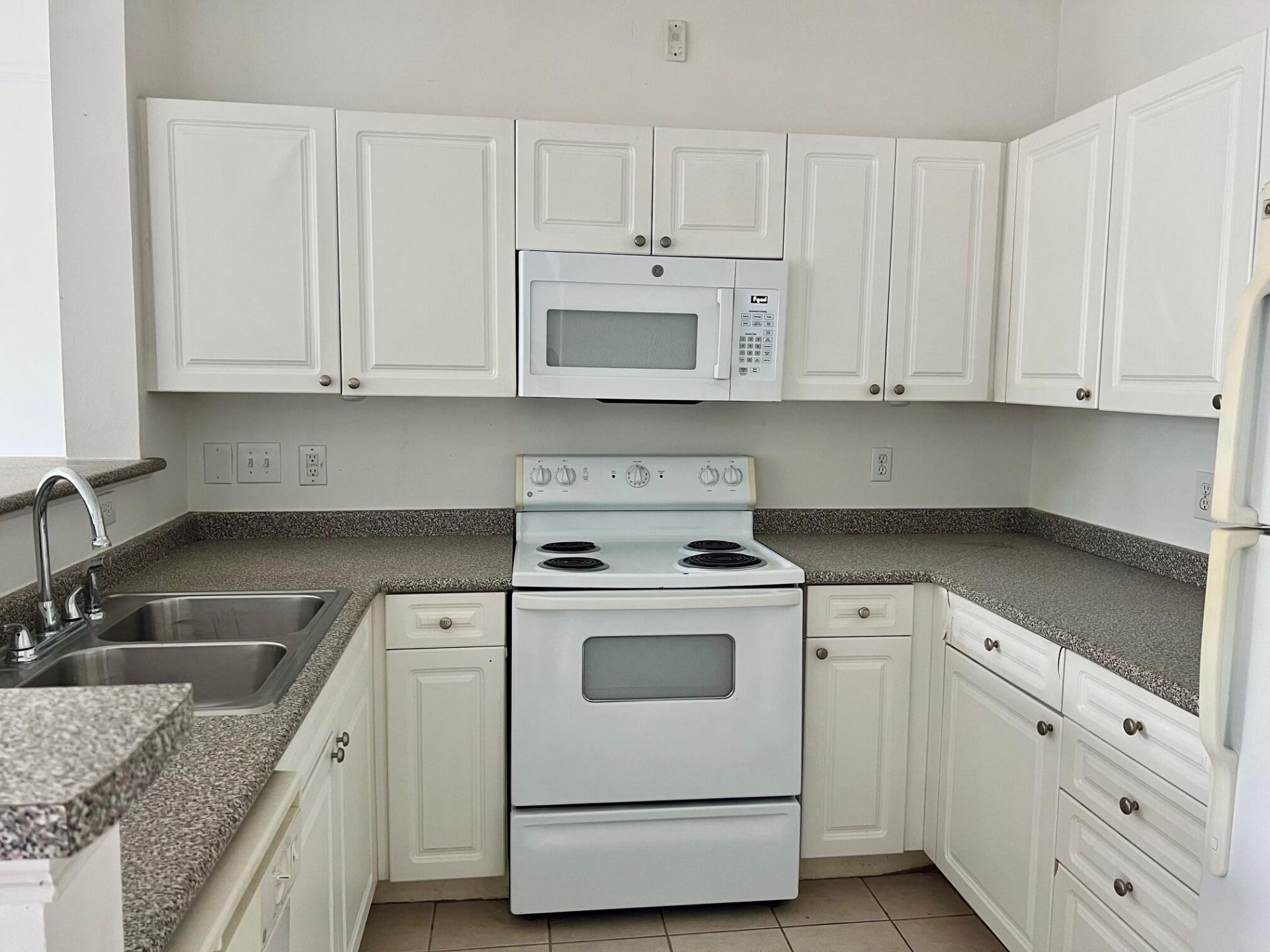 130 River Landing Drive Photo 9