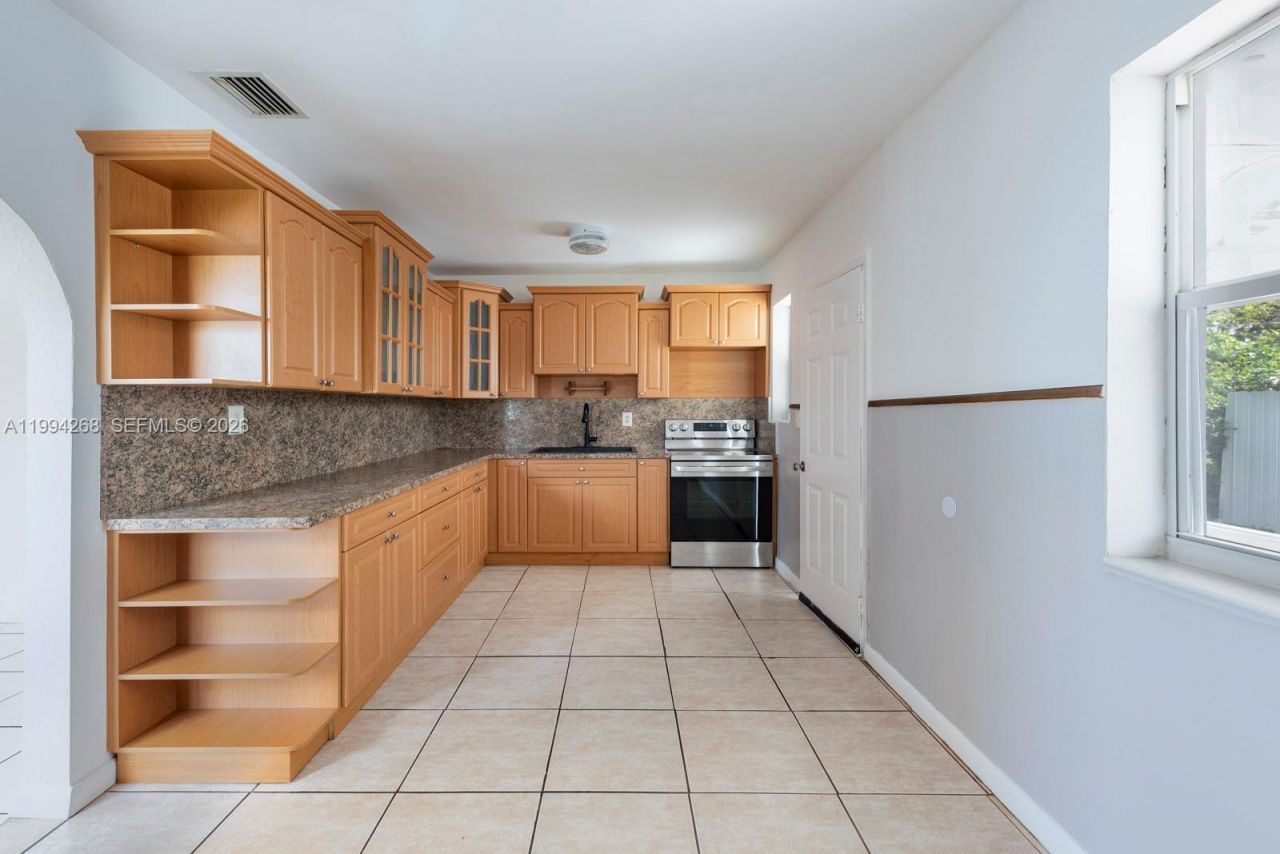 580 NW 189th Ter , Miami Gardens, FL 33169 Photo