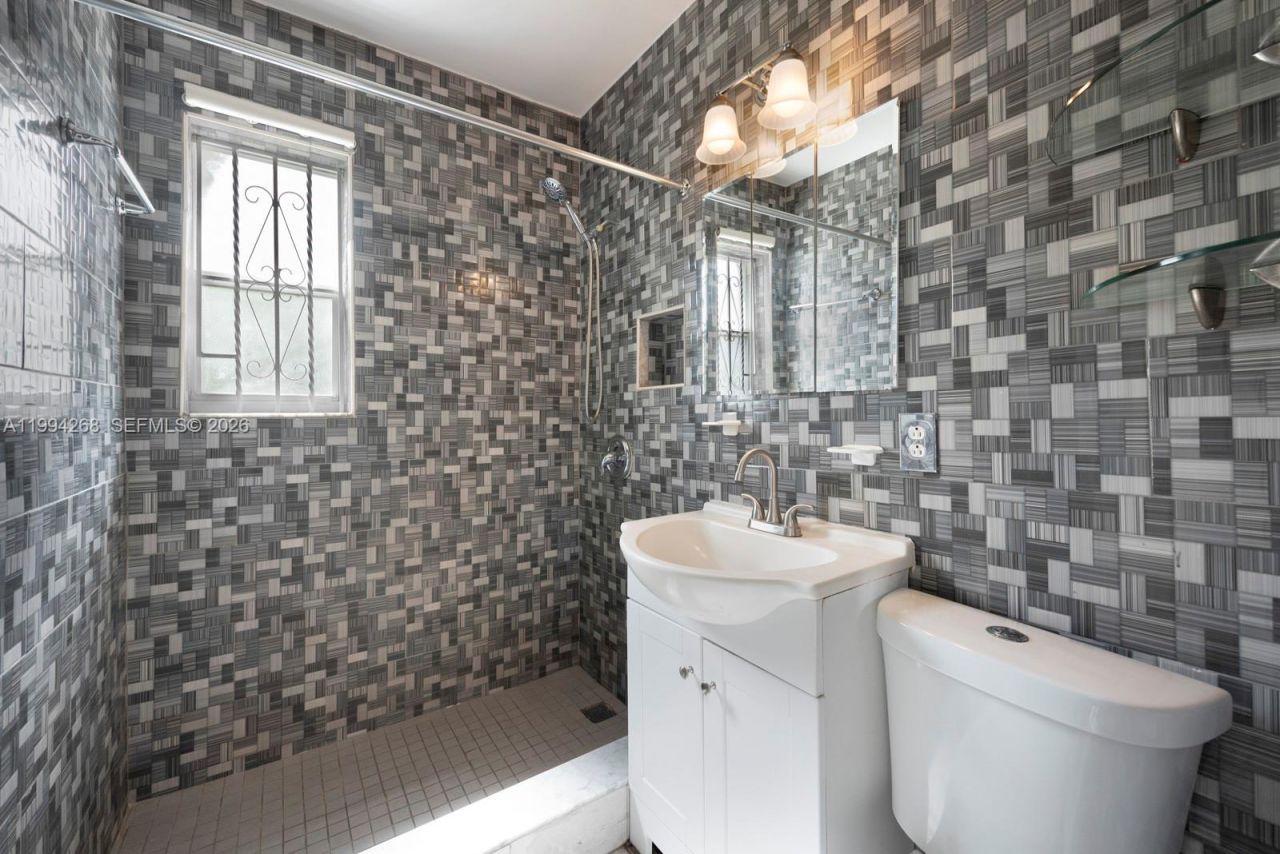 580 NW 189th Ter , Miami Gardens, FL 33169 Photo