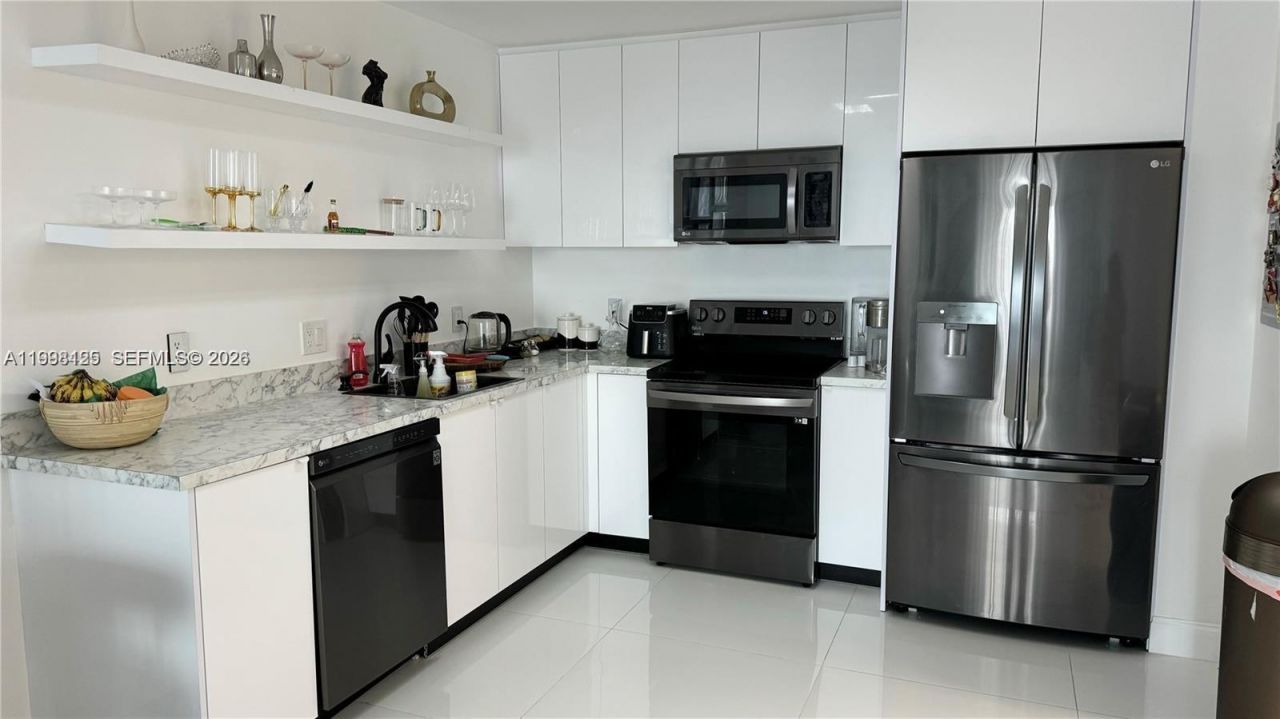 2801 NE 183rd St, Unit 1005W, Aventura, FL 33160 Photo