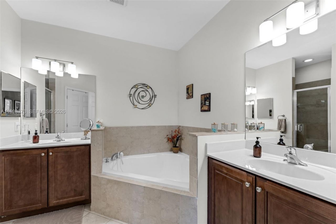 11307 SW 238th St , Unit n/a, Homestead, FL 33032 Photo