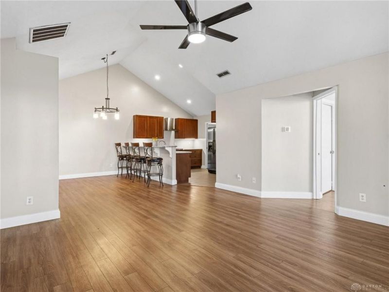 1500 Turnberry Village Drive, Washington Township, OH 45458 Photo 7