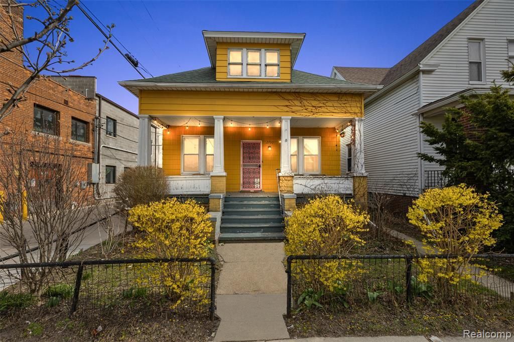 2700 Holmes Street, Hamtramck, MI 48212 Main Photo