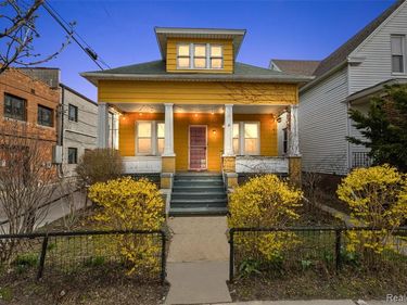 2700 Holmes Street, Hamtramck, MI 48212