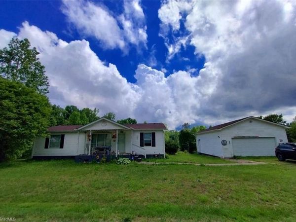 4430 Effie Lane , Walkertown, NC 27051