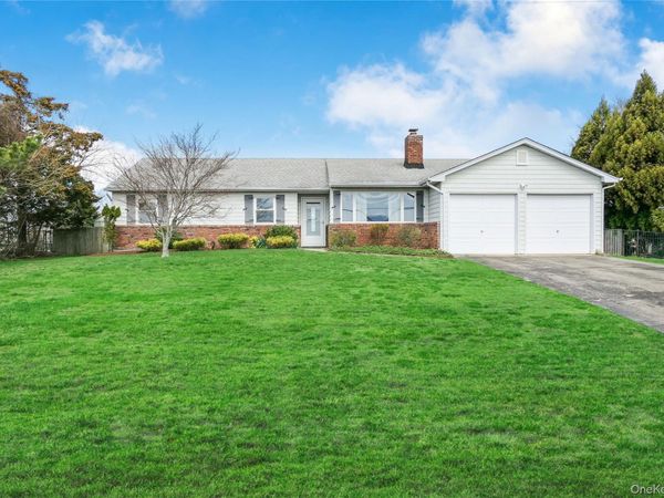 7 Lindner Court , Brookhaven, NY 11719