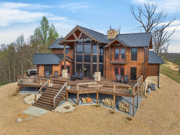 751 Bear Knob Ln , Crawford, TN 38554