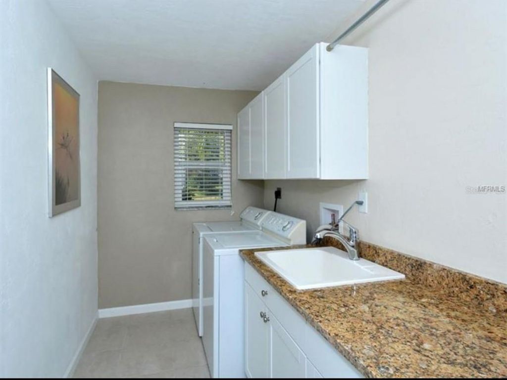 7477 Mariana Drive , Sarasota, FL 34231 Photo