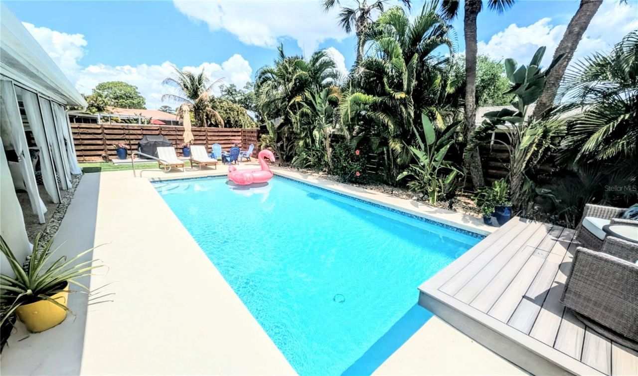 7477 Mariana Drive , Sarasota, FL 34231 Photo