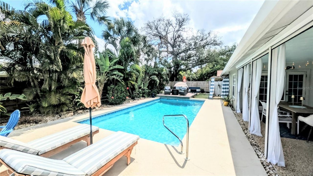 7477 Mariana Drive , Sarasota, FL 34231 Photo