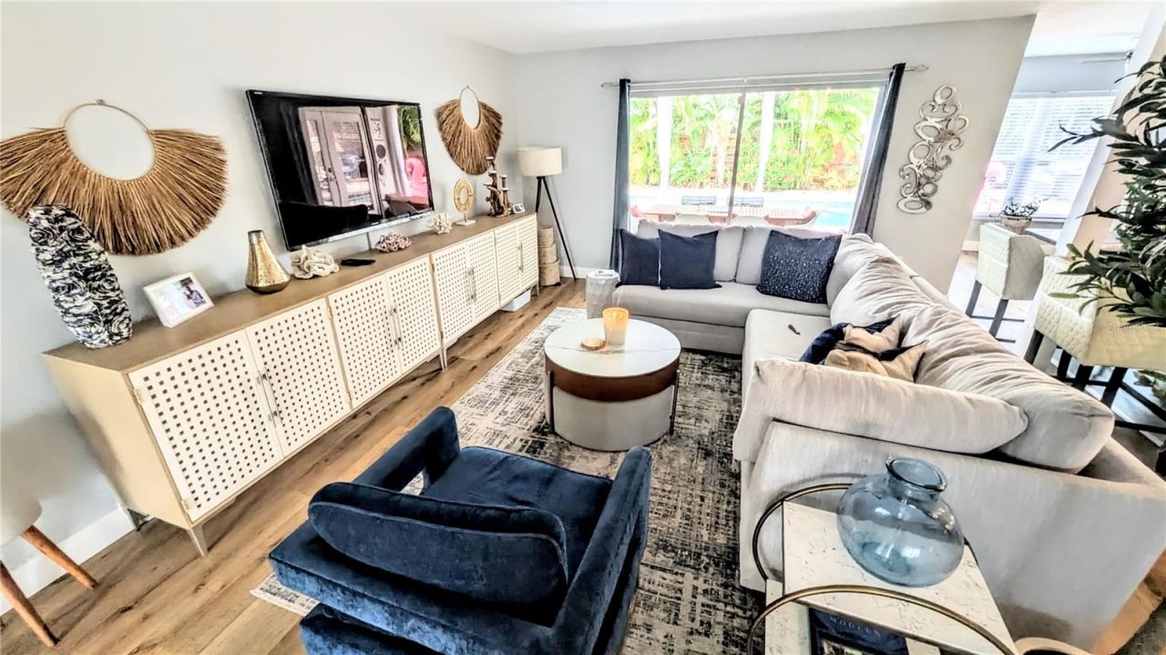 7477 Mariana Drive , Sarasota, FL 34231 Photo