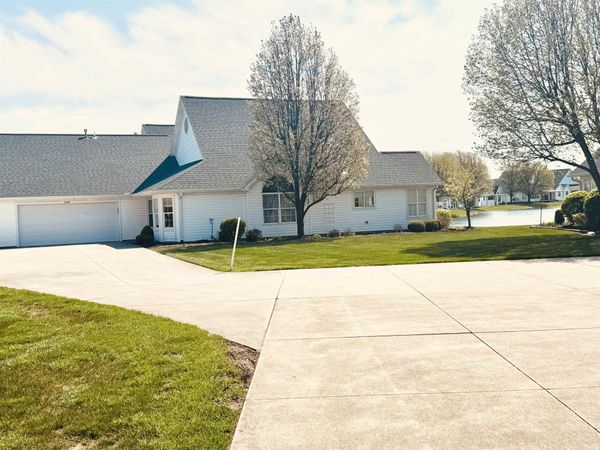 5139 Preakness Court, Unit 5139, Muncie, IN 47304