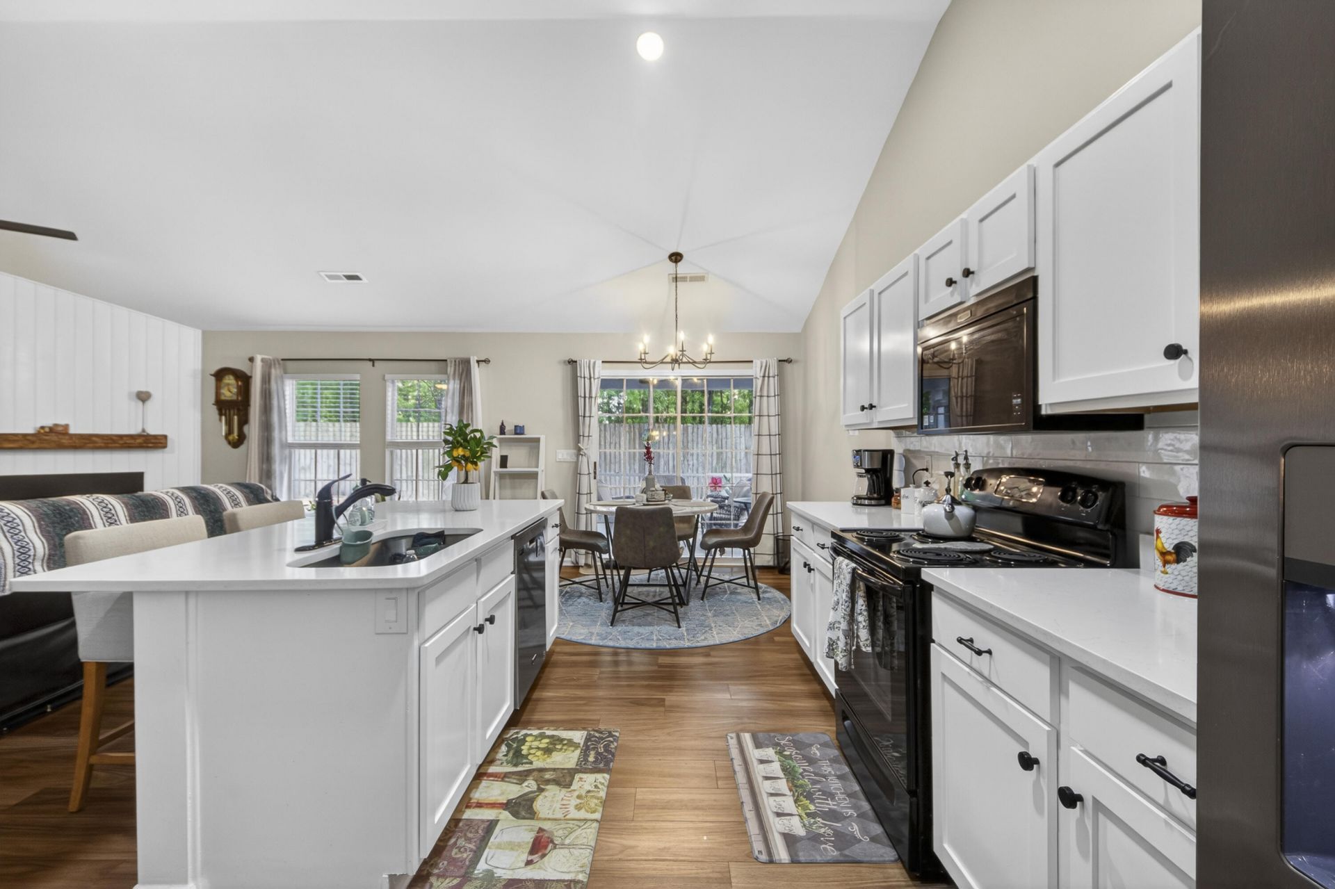 5252 Copley Circle Photo 14