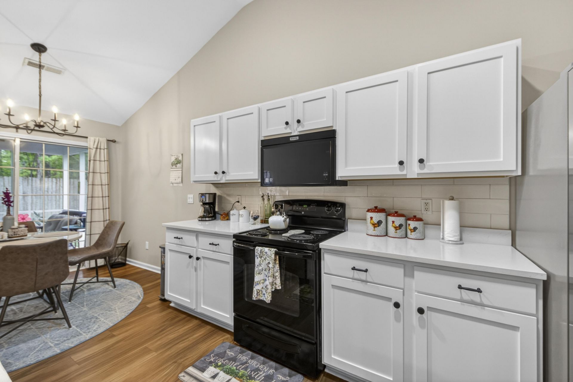 5252 Copley Circle Photo 15