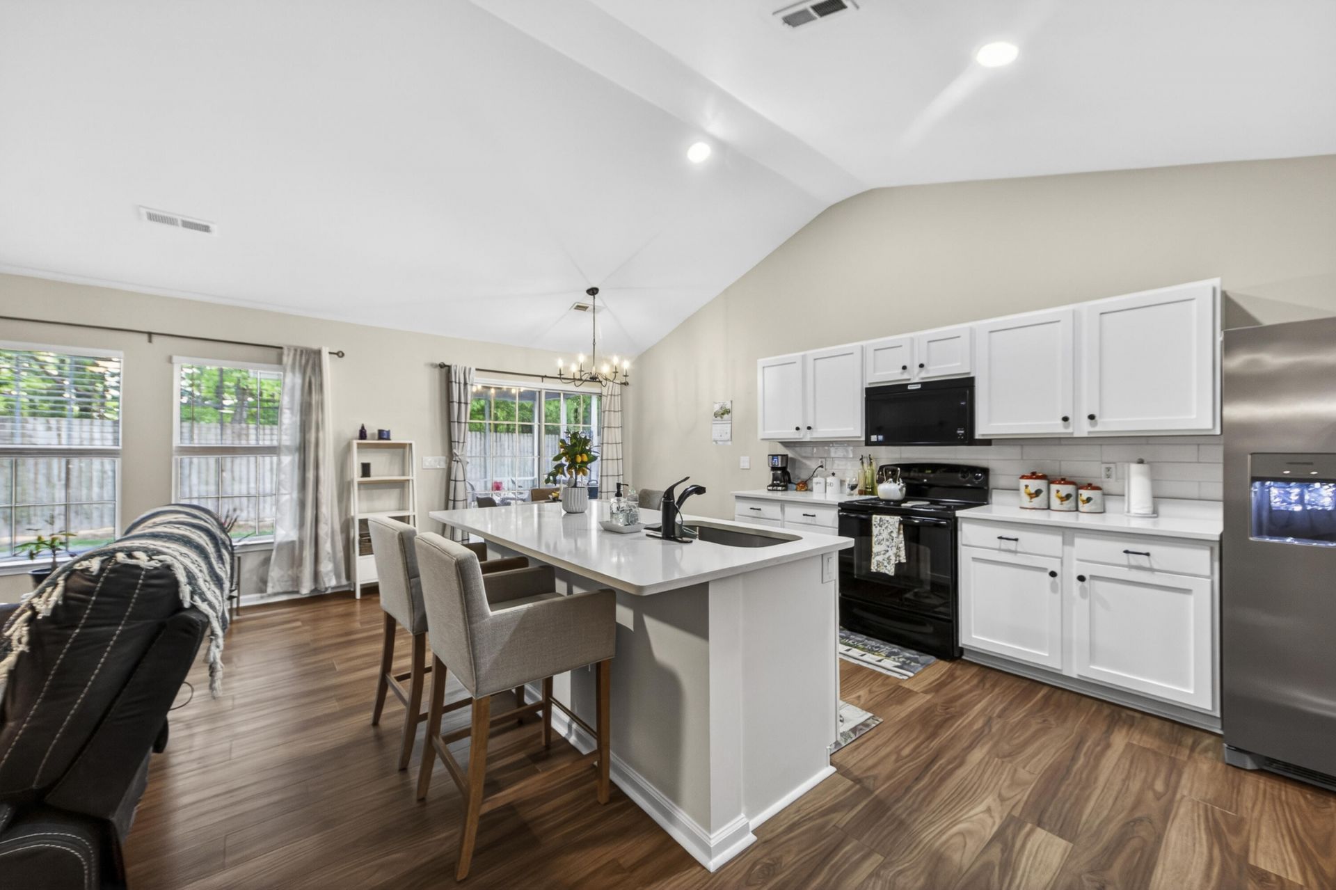 5252 Copley Circle Photo 18