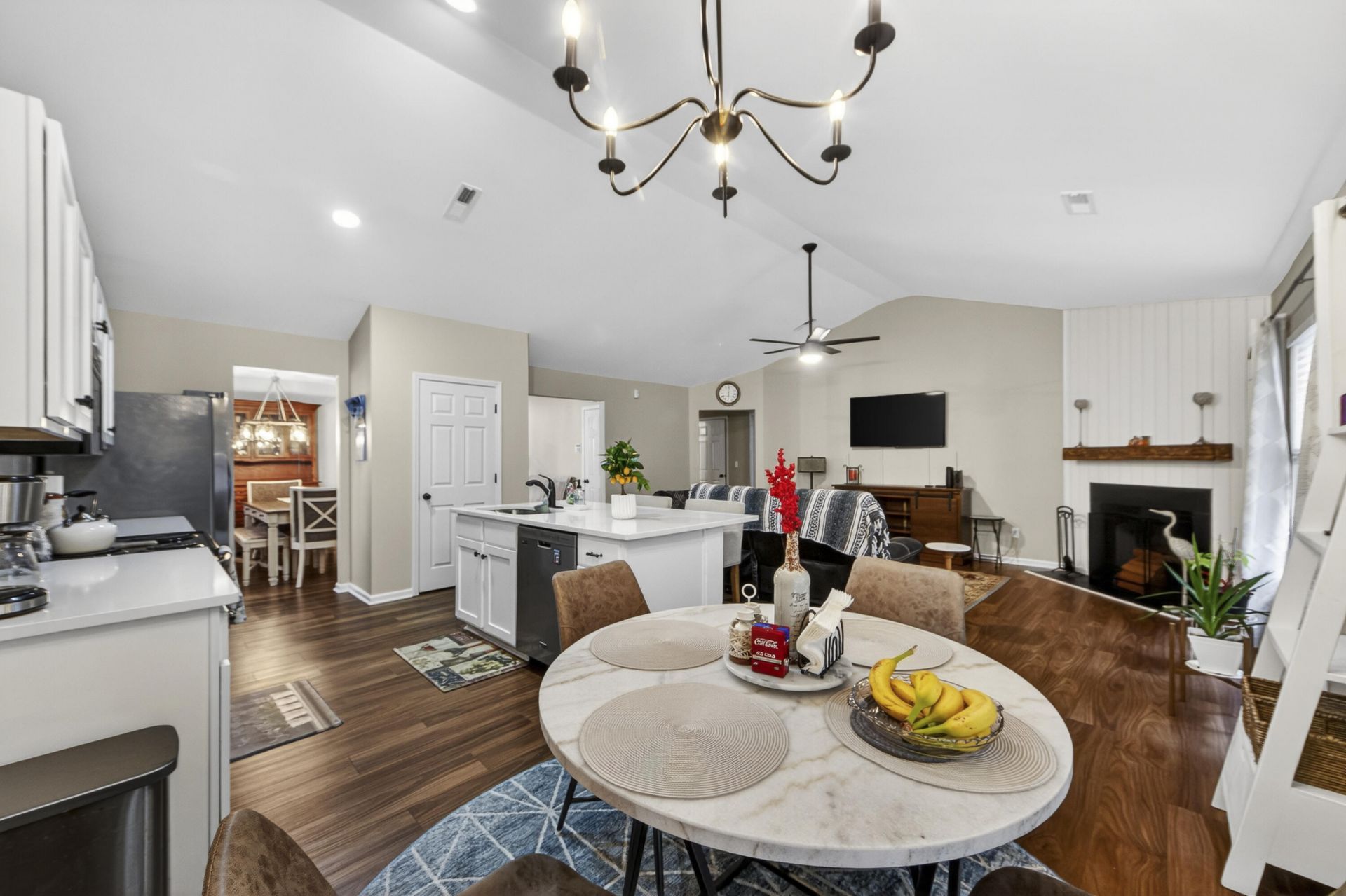 5252 Copley Circle Photo 19