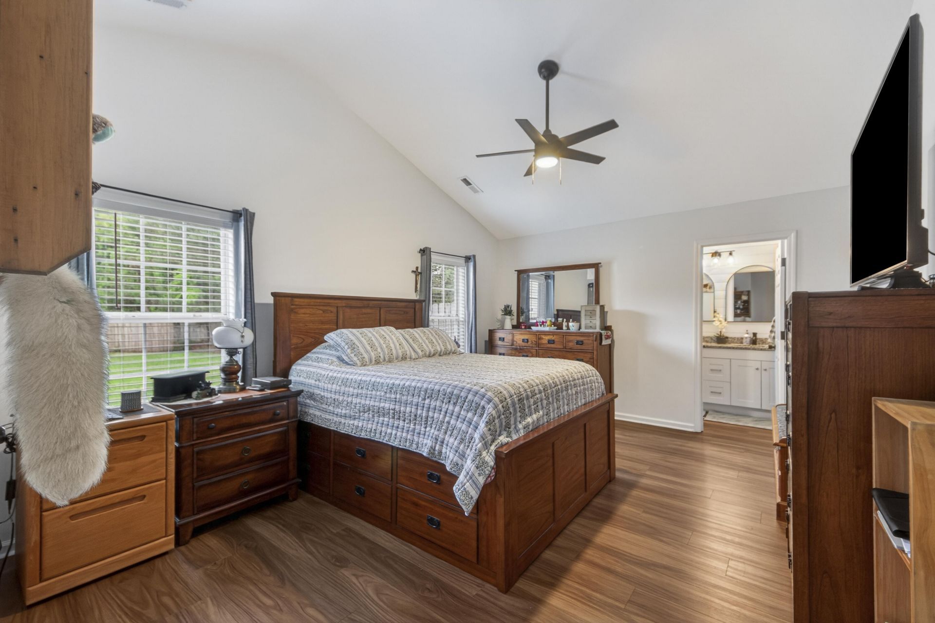 5252 Copley Circle Photo 31