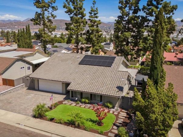 1217 Pfeifer Ln, El Cajon, CA 92020