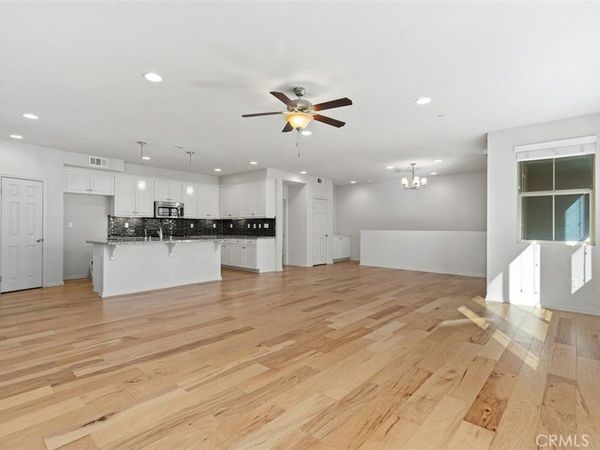 1370 Clementine Way, Fullerton, CA 92833