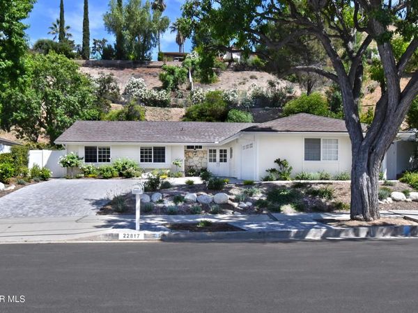 22817 Pera Road, Woodland Hills, CA 91364