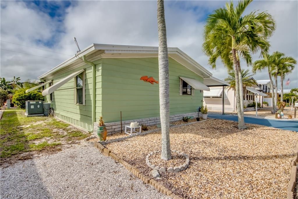 4955 Porky Ln, Saint James City, FL 33956 Photo