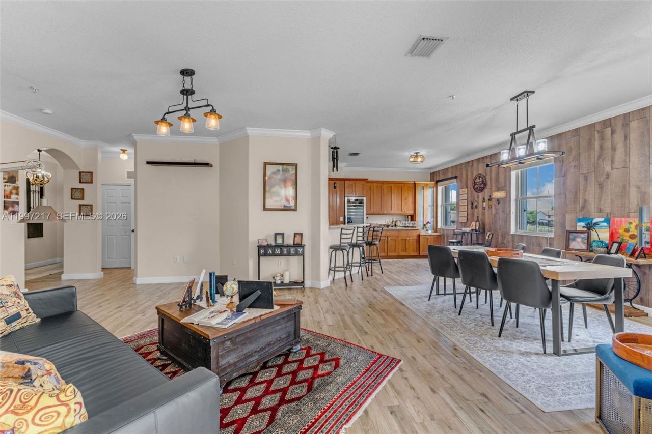 10012 NW 7th St, Unit 206, Miami, FL 33172 Photo