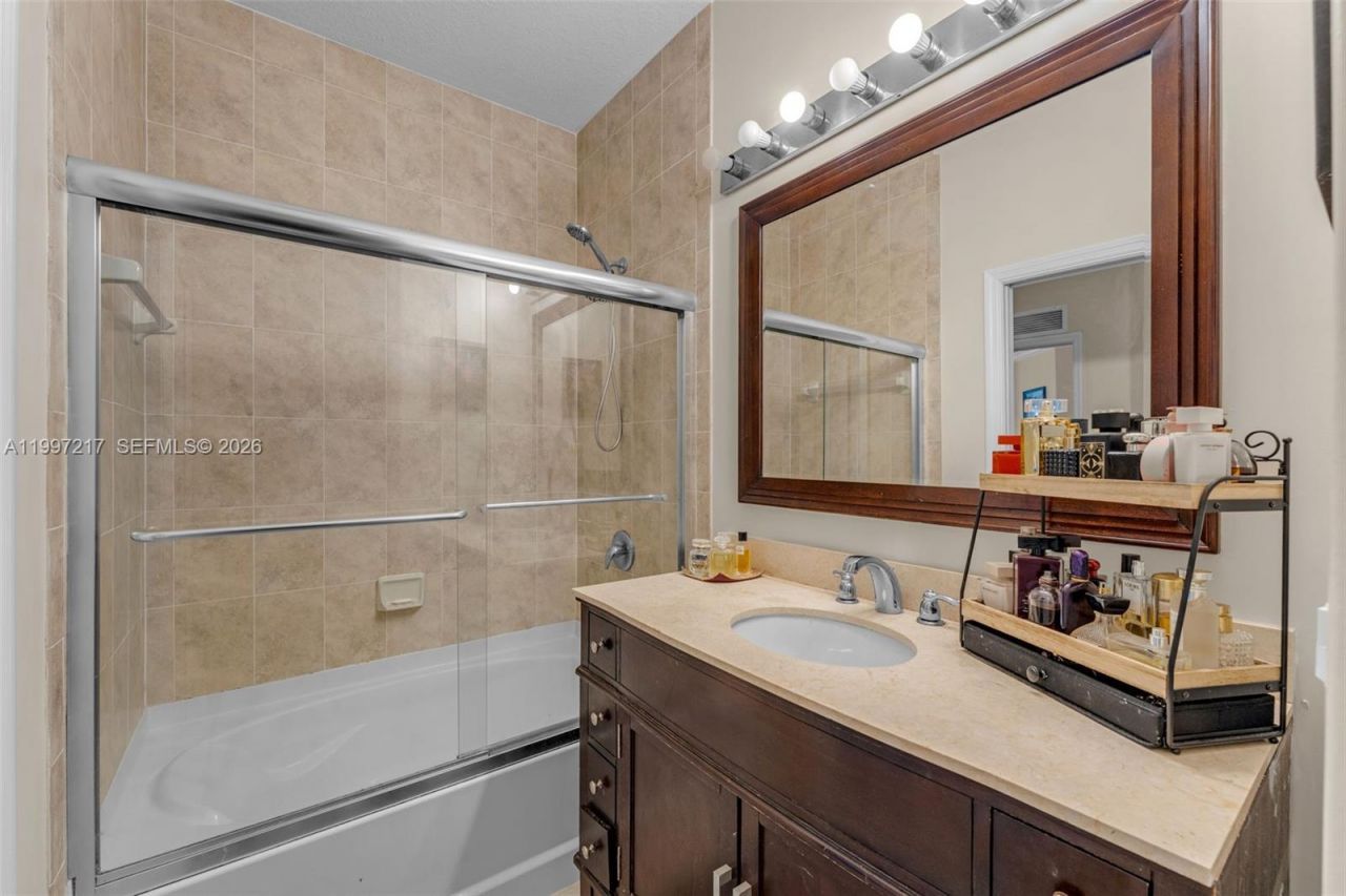 10012 NW 7th St, Unit 206, Miami, FL 33172 Photo