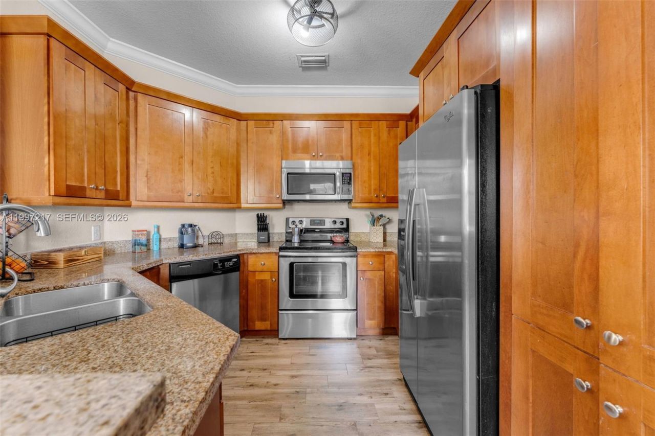 10012 NW 7th St, Unit 206, Miami, FL 33172 Photo