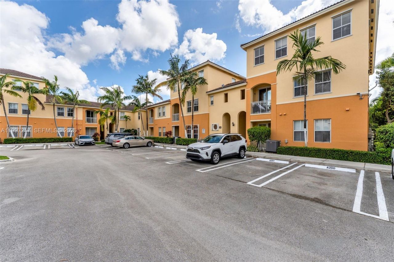 10012 NW 7th St, Unit 206, Miami, FL 33172 Photo