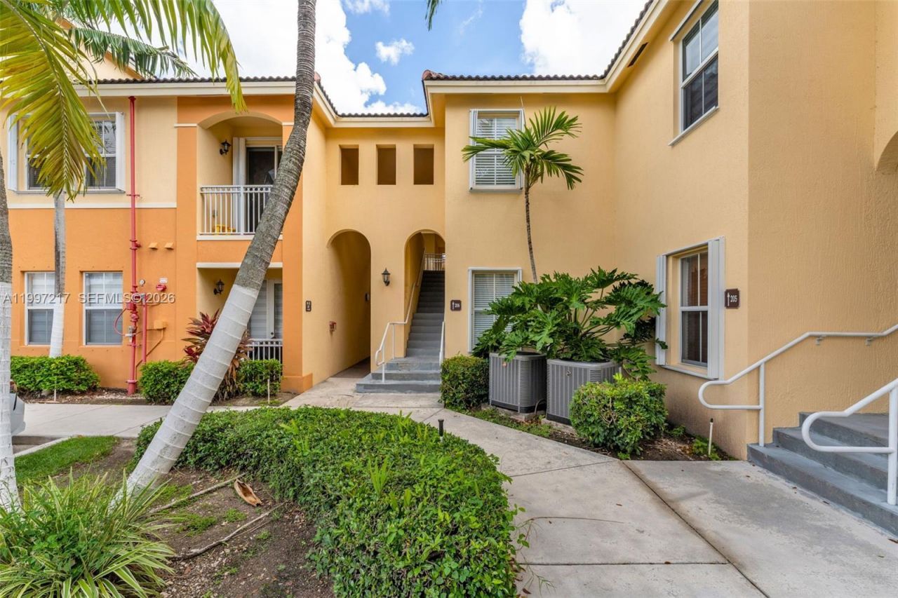 10012 NW 7th St, Unit 206, Miami, FL 33172 Photo