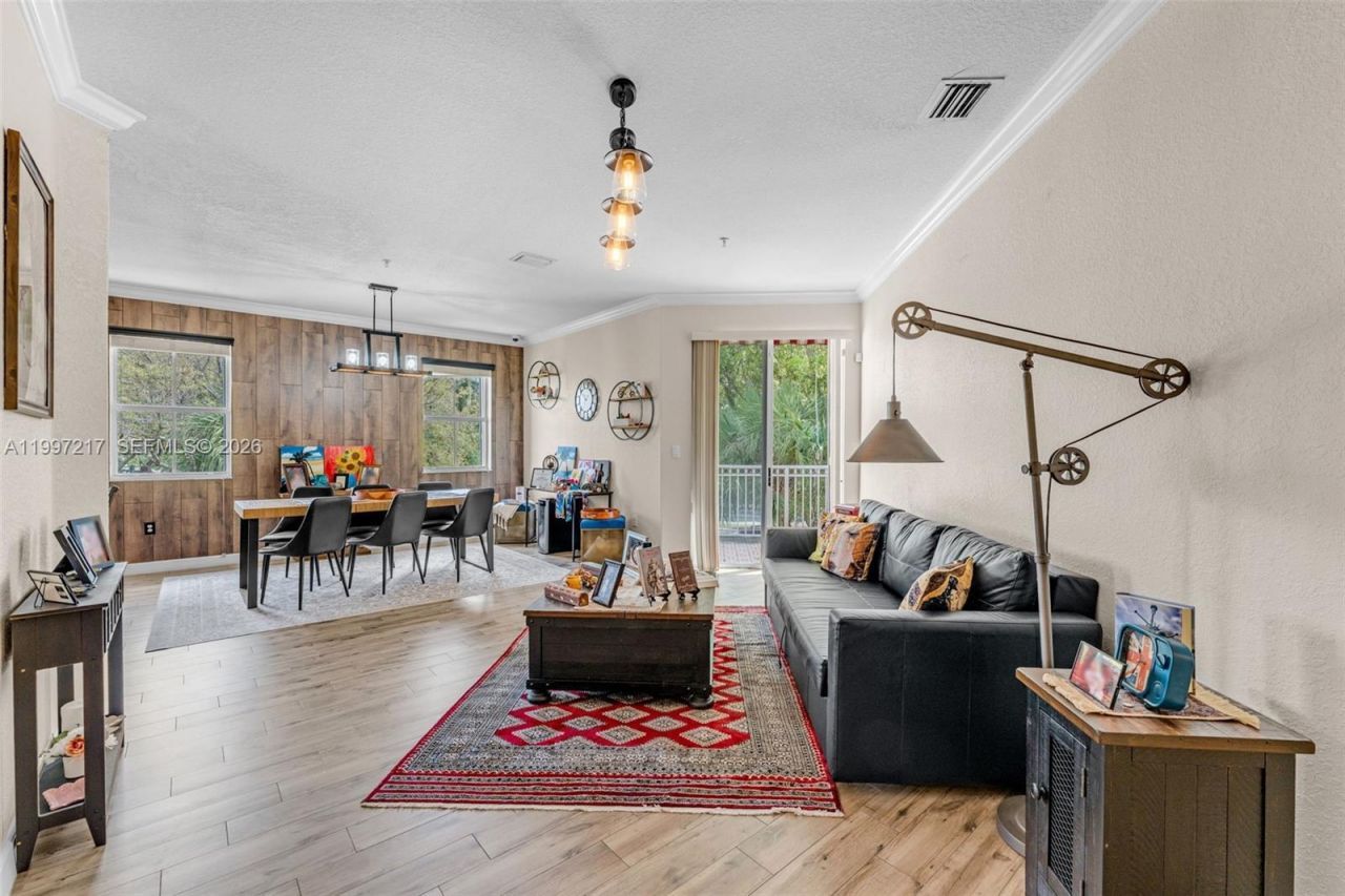 10012 NW 7th St, Unit 206, Miami, FL 33172 Photo