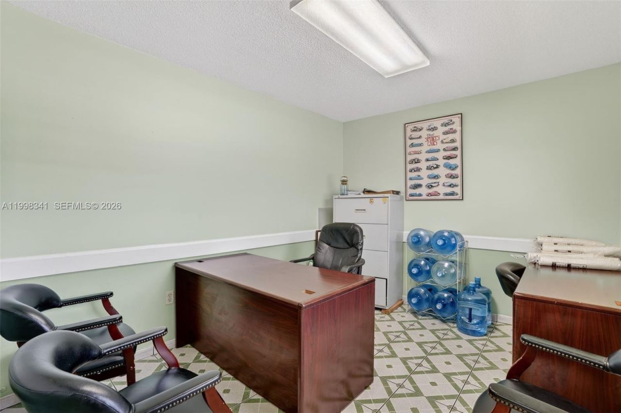 6701 SW 8th St , Miami, FL 33144 Photo