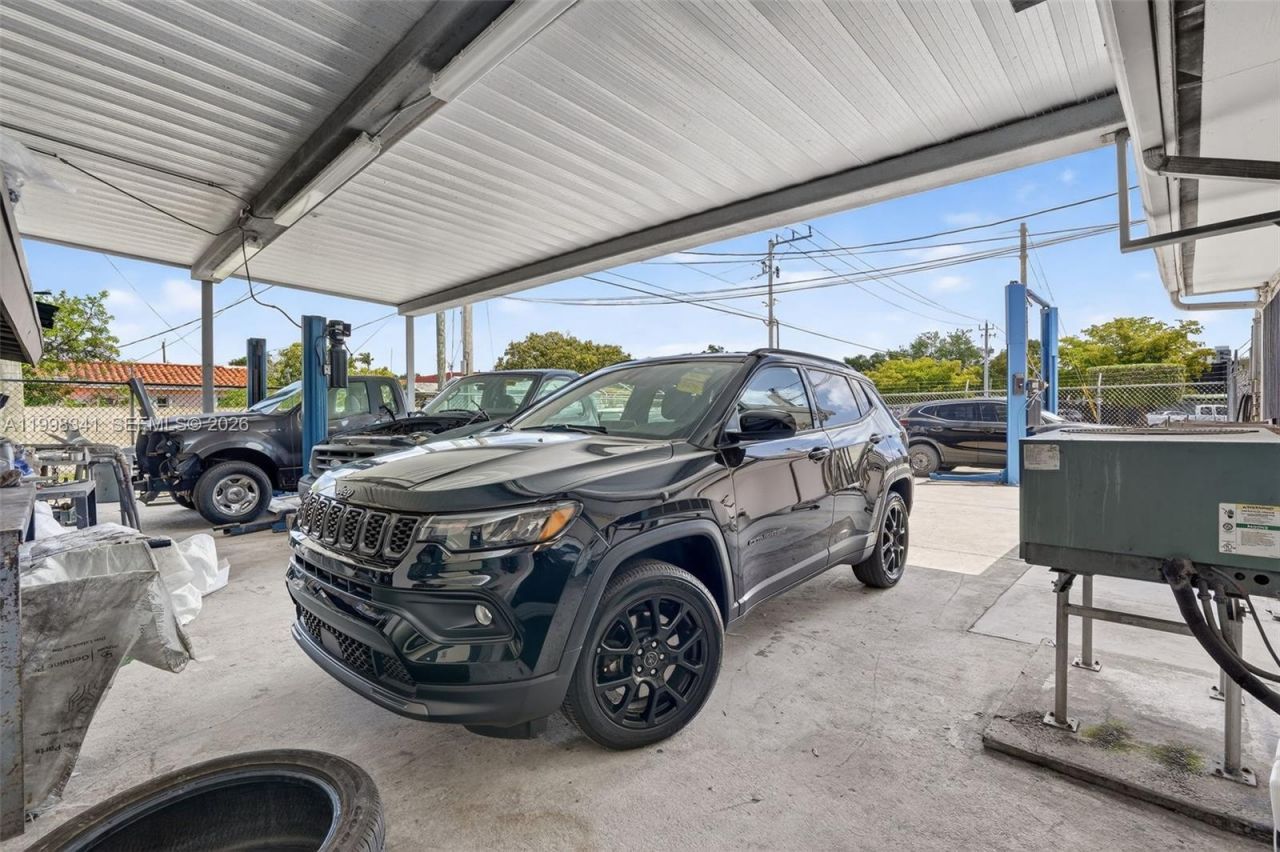 6701 SW 8th St , Miami, FL 33144 Photo