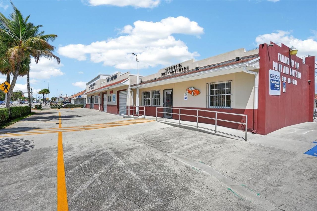 6701 SW 8th St , Miami, FL 33144 Photo