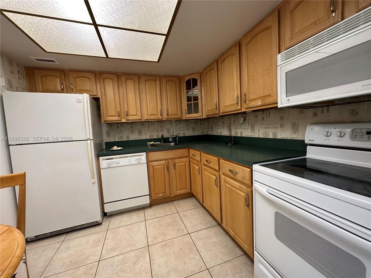 3180 S Ocean Dr, Unit 621, Hallandale Beach, FL 33009 Photo