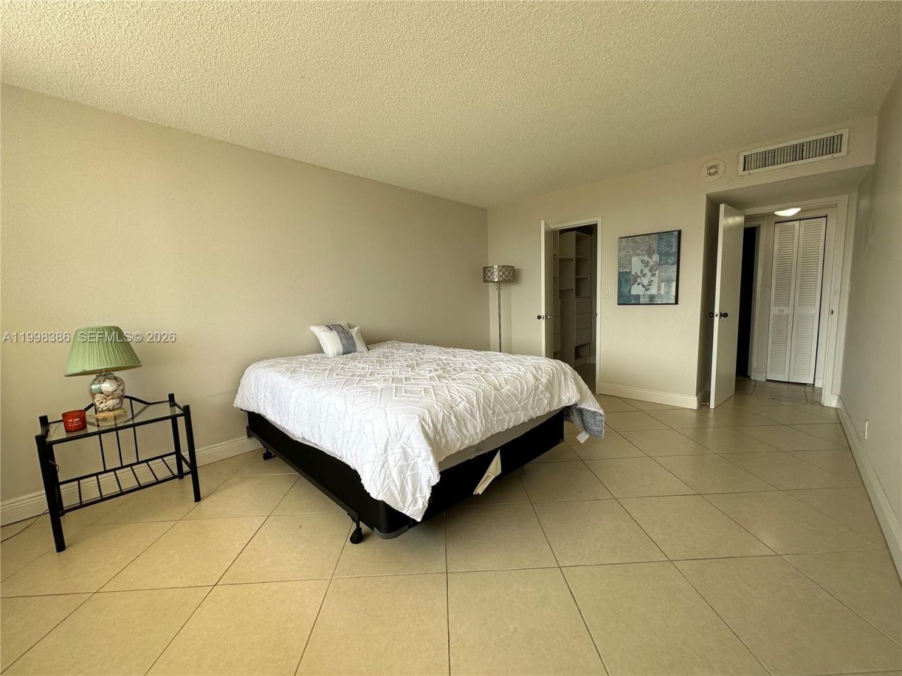 3180 S Ocean Dr, Unit 621, Hallandale Beach, FL 33009 Photo