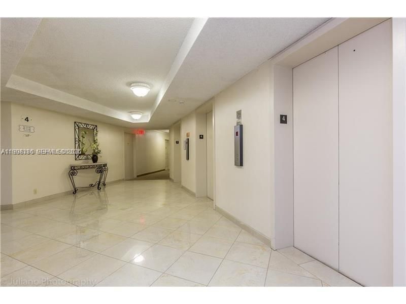 3180 S Ocean Dr, Unit 621, Hallandale Beach, FL 33009 Photo