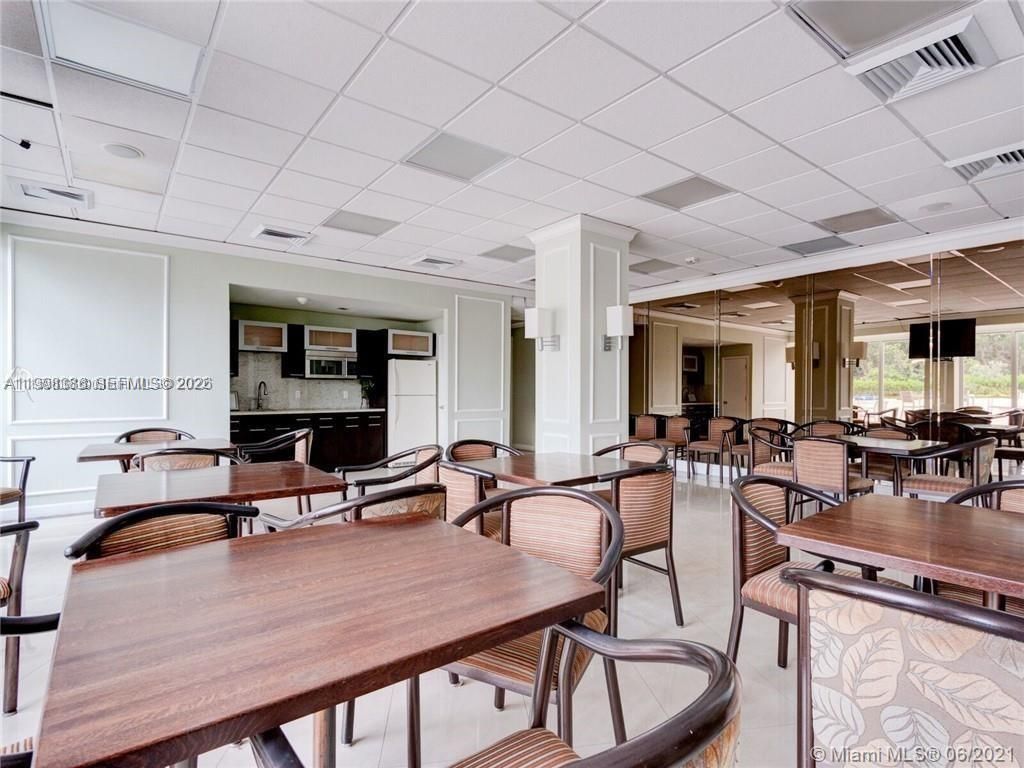 3180 S Ocean Dr, Unit 621, Hallandale Beach, FL 33009 Photo