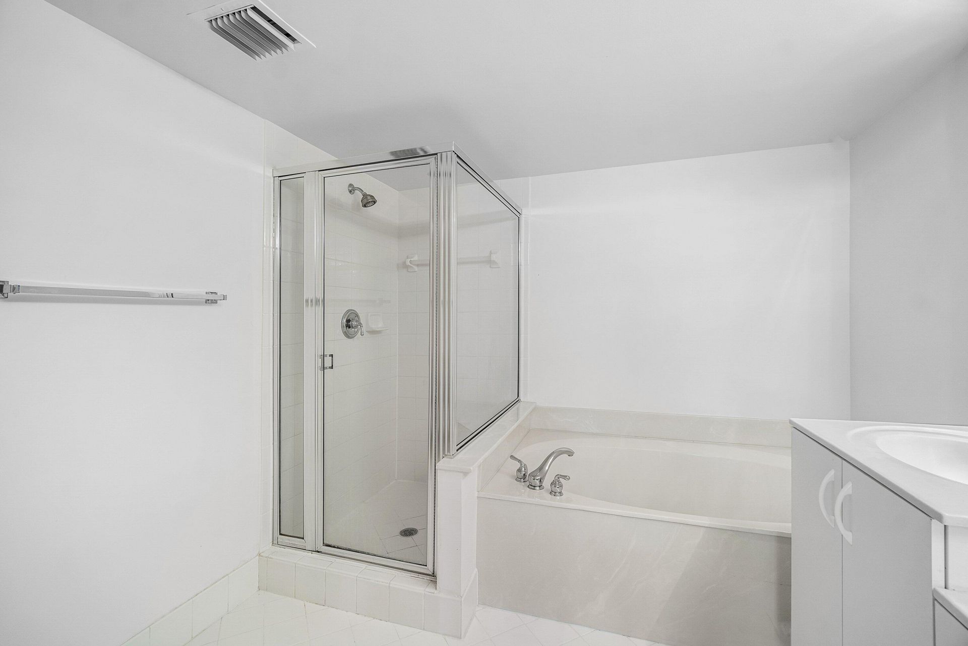 5749 Gemstone Court, Unit 204, Boynton Beach, FL 33437 Photo