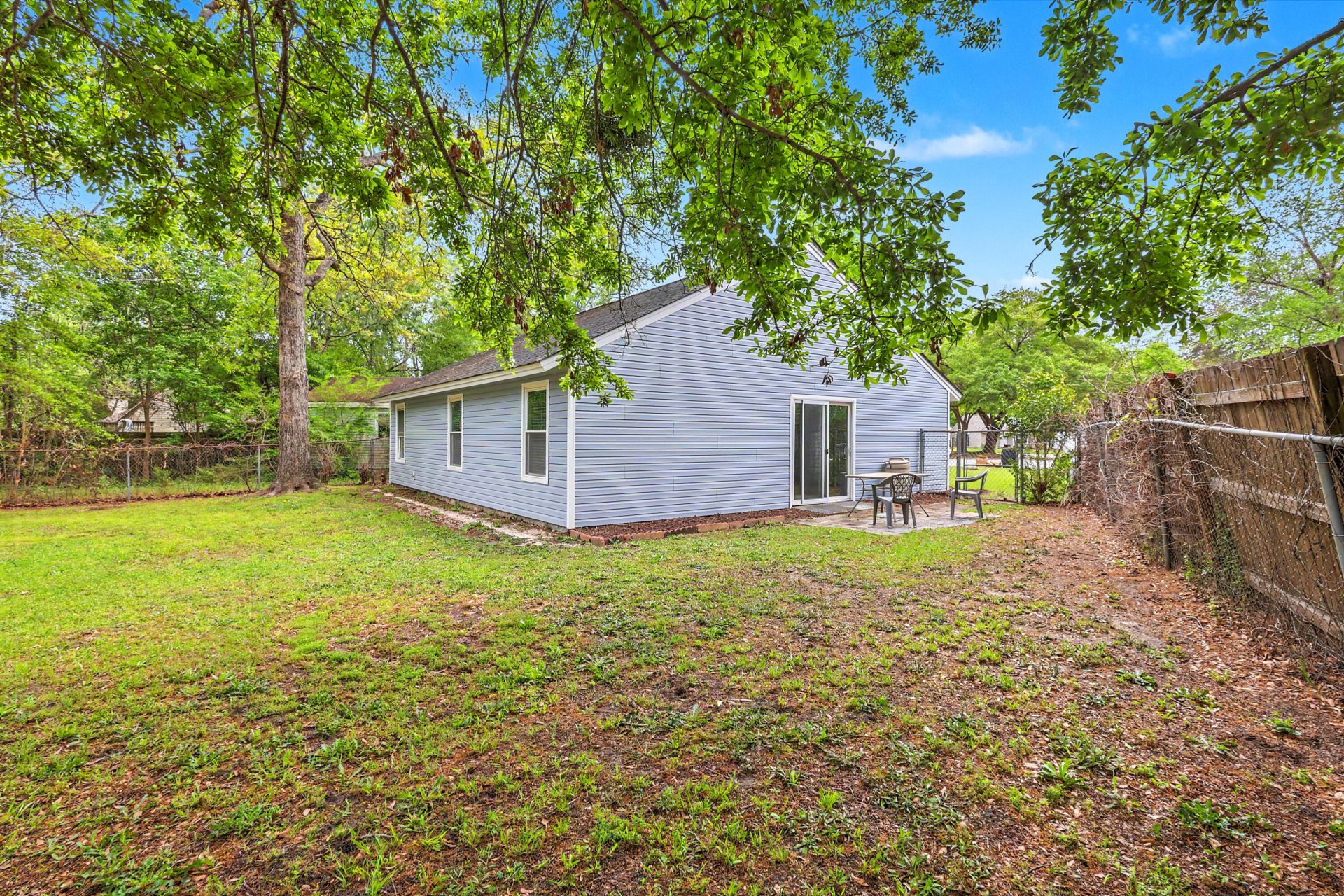 104 Tweed Court Photo 22