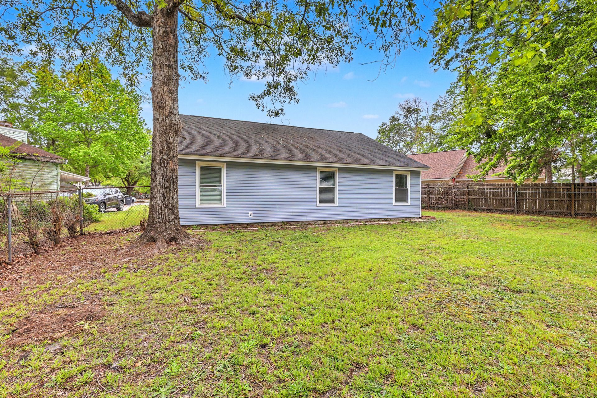 104 Tweed Court Photo 24