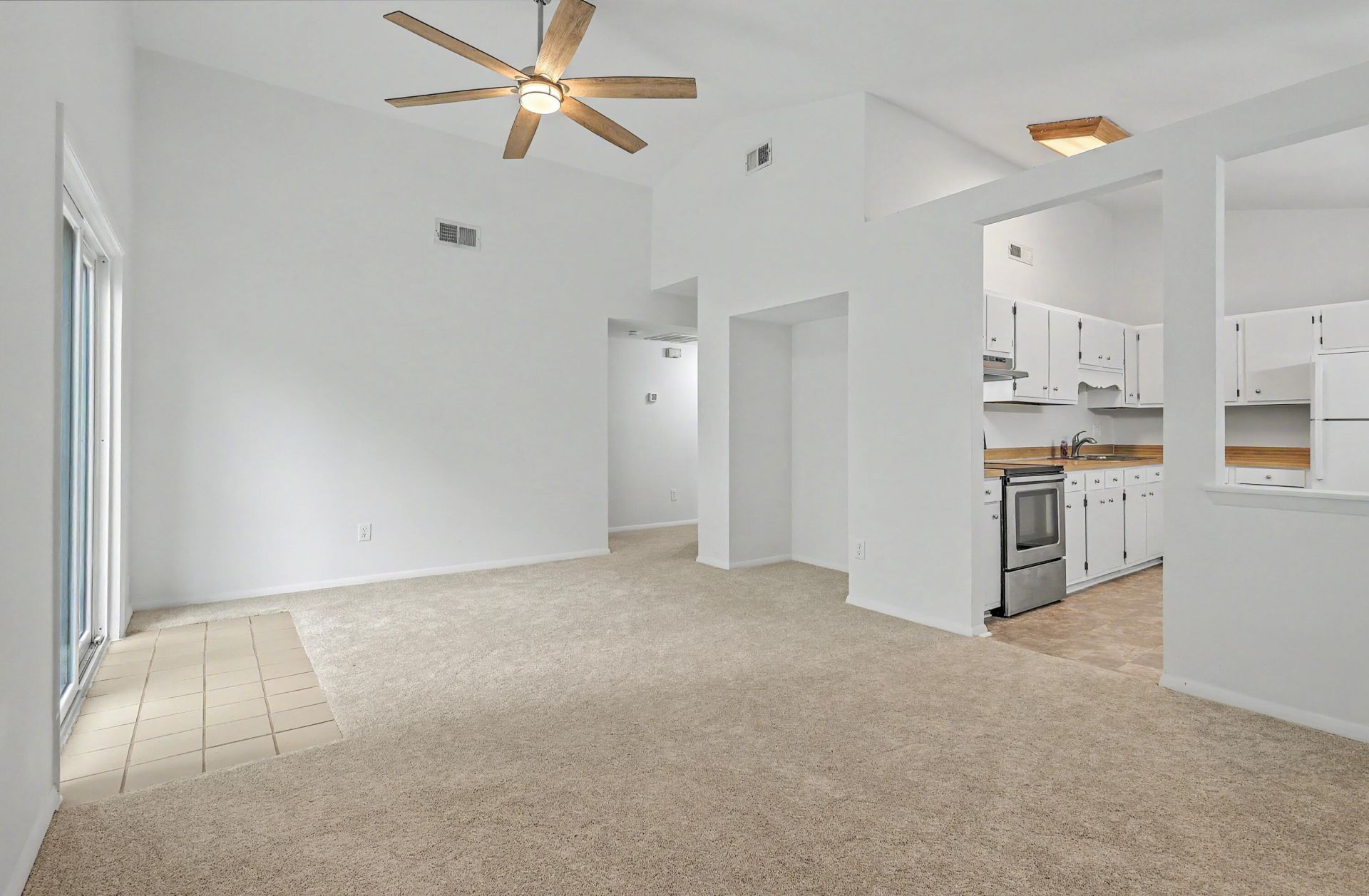 104 Tweed Court Photo 4