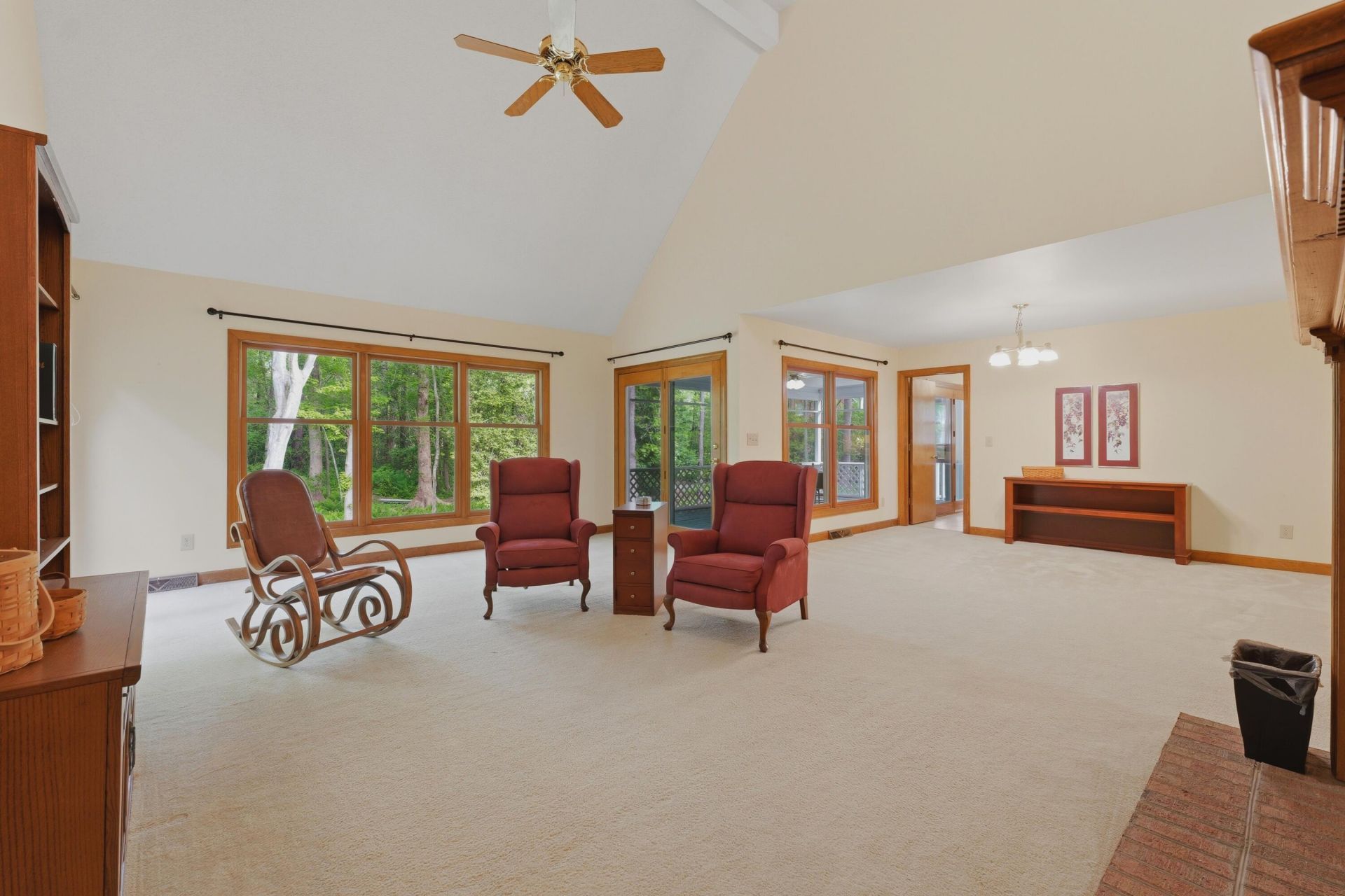 141 Beaverton Court Photo 12