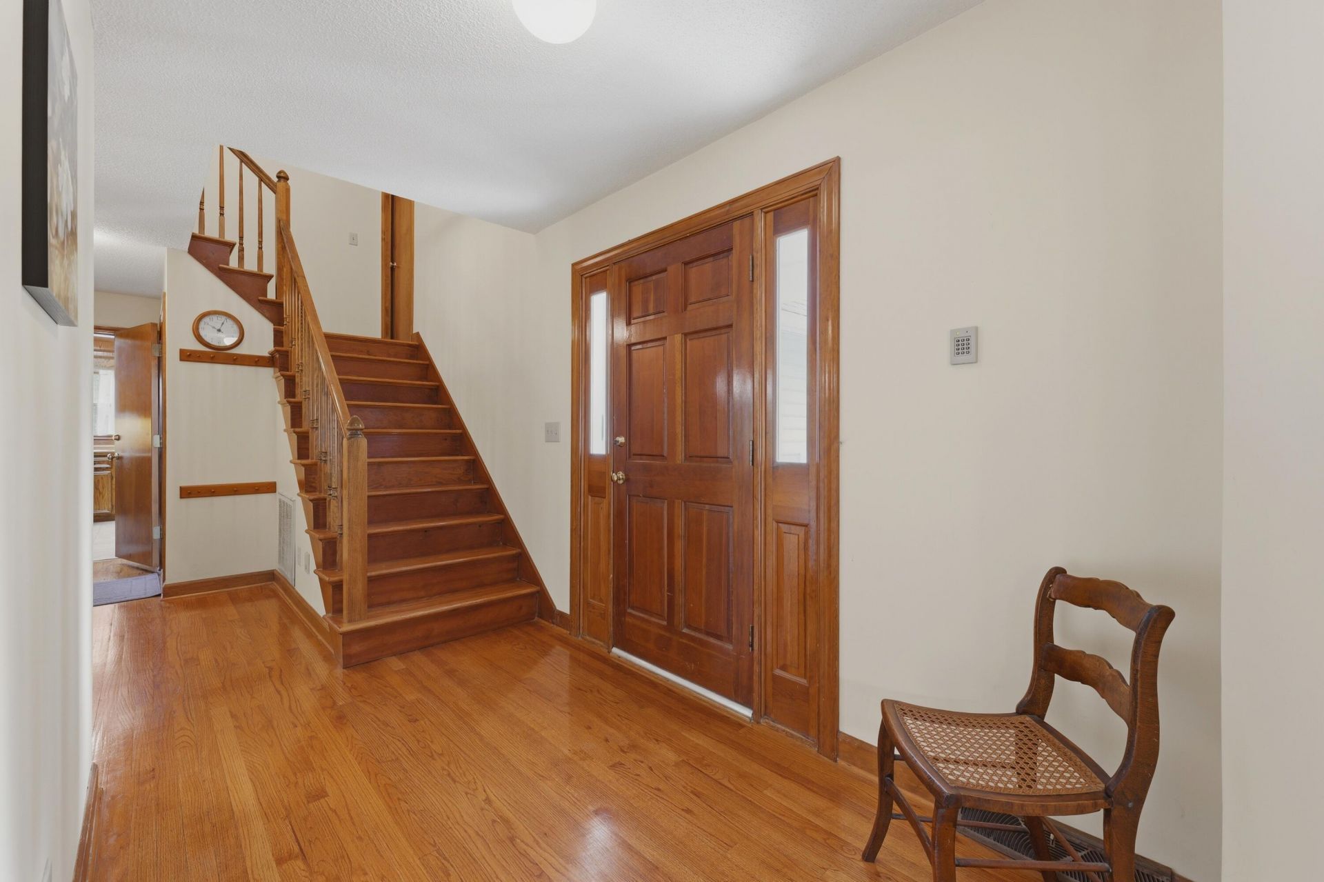 141 Beaverton Court Photo 2