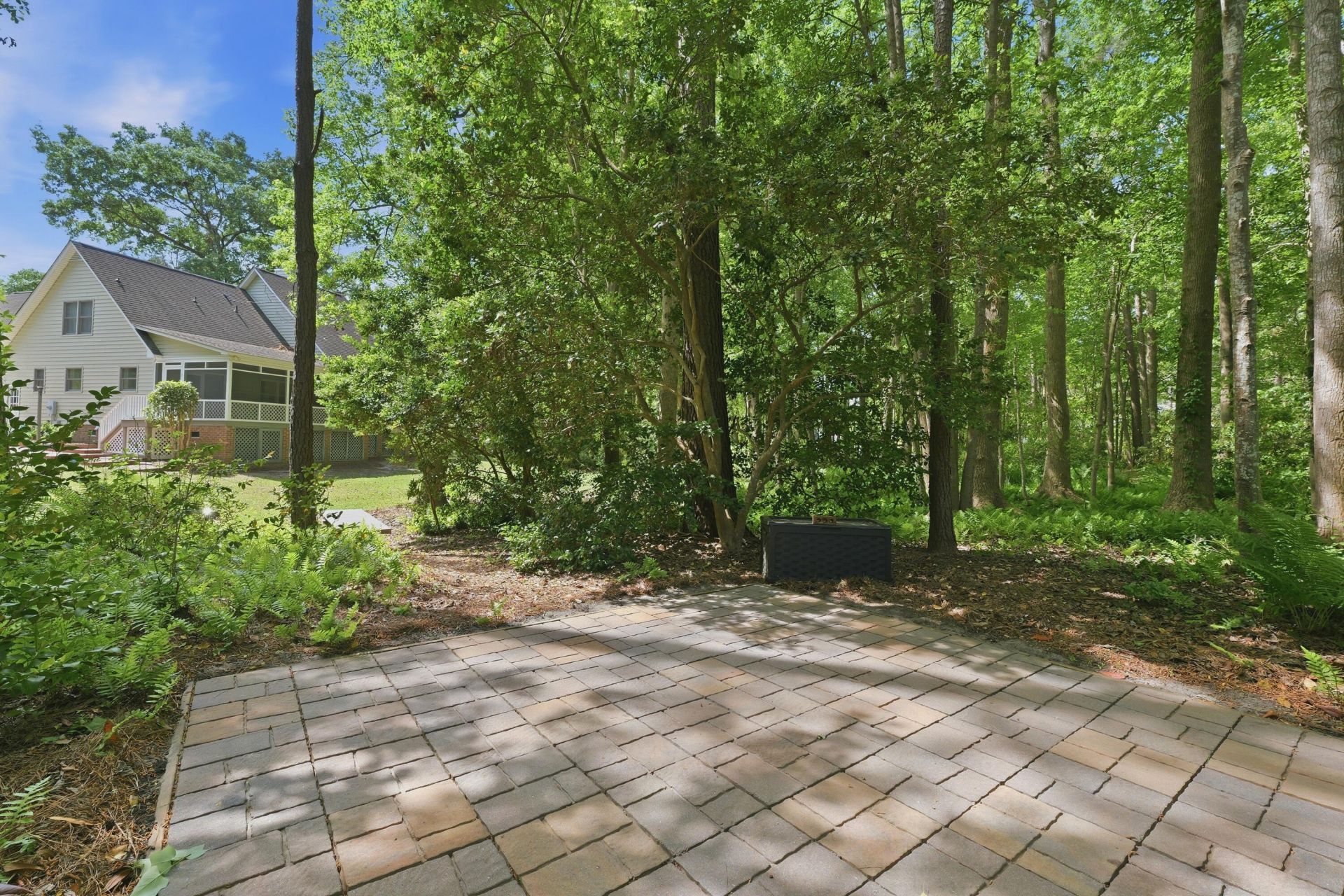 141 Beaverton Court Photo 43