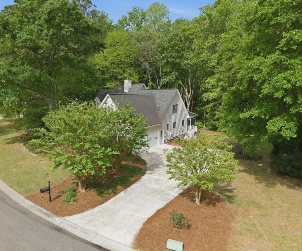 141 Beaverton Court Photo 48