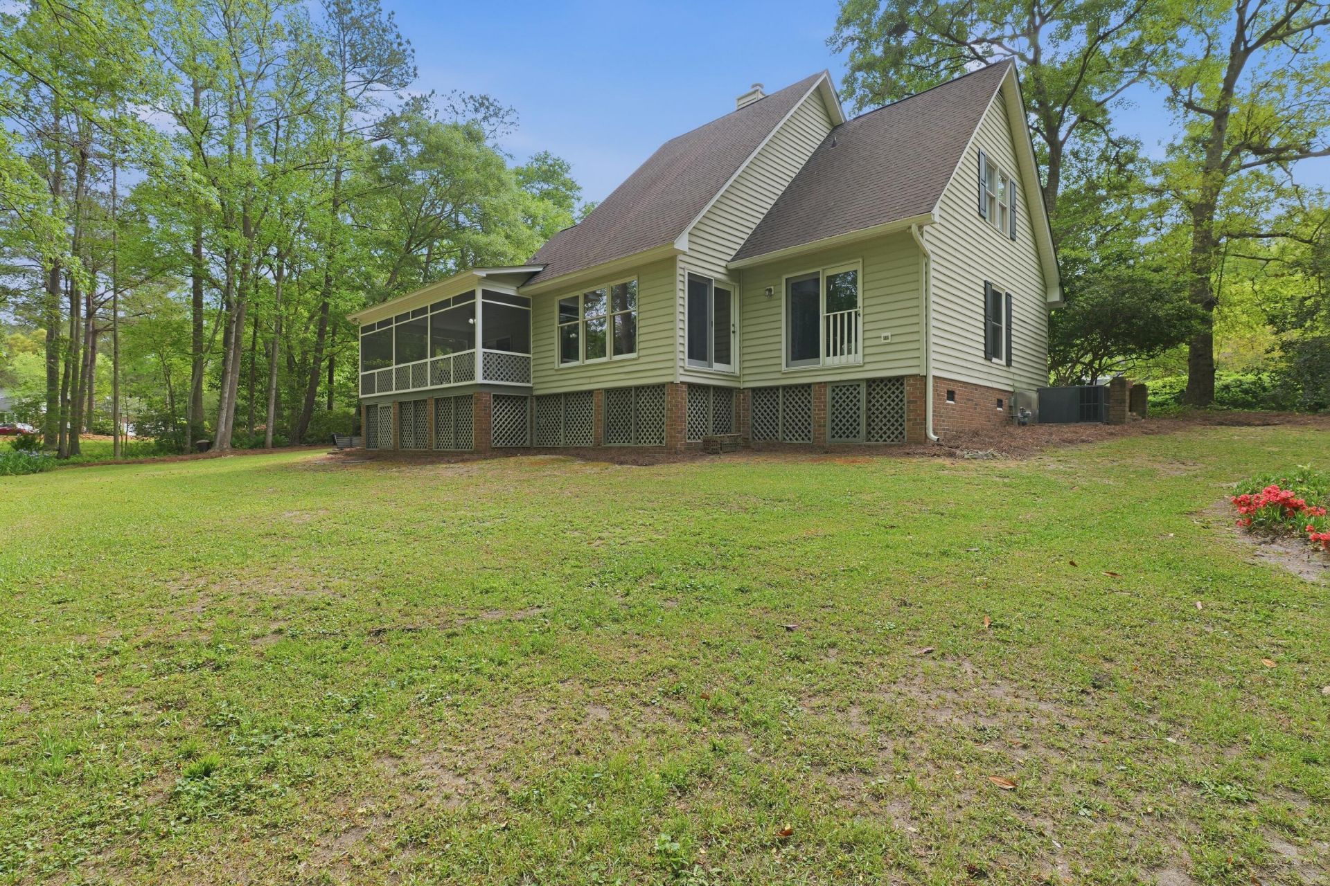 141 Beaverton Court Photo 51