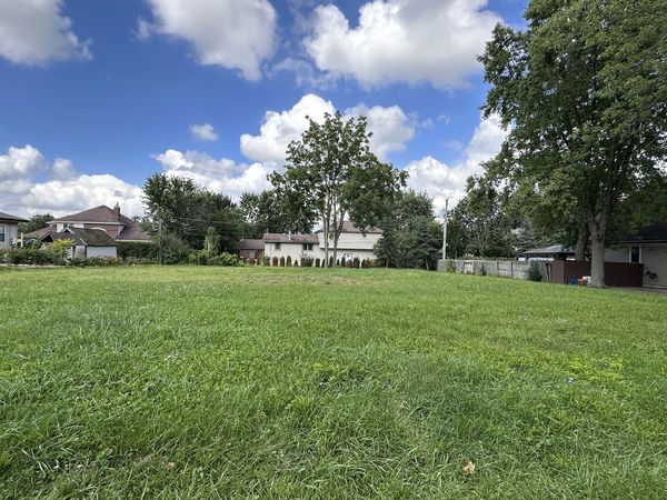 7240 Giddings Avenue, Burr Ridge, IL 60527