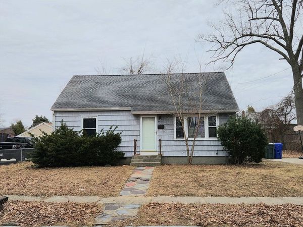 245 El Paso St, Springfield, MA 01104