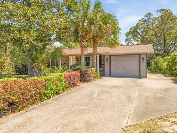 417 NW Sherry Circle, Fort Walton Beach, FL 32548